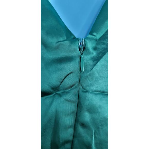 Perfect Refinement Emerald Satin Sleeveless Pleated Maxi Dress NWT Size X-Small - Picture 13 of 14